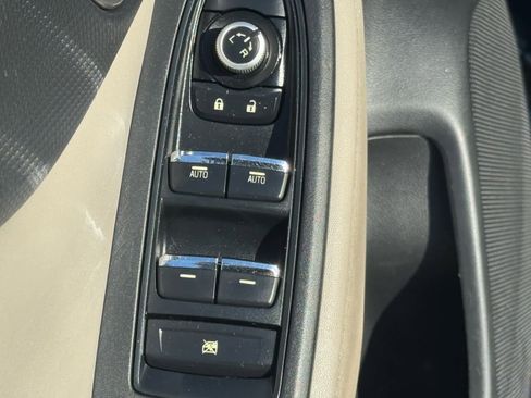 Used 2021 Subaru Forester Limited image 22