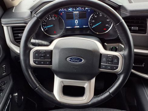 Used 2022 Ford Expedition XLT image 20
