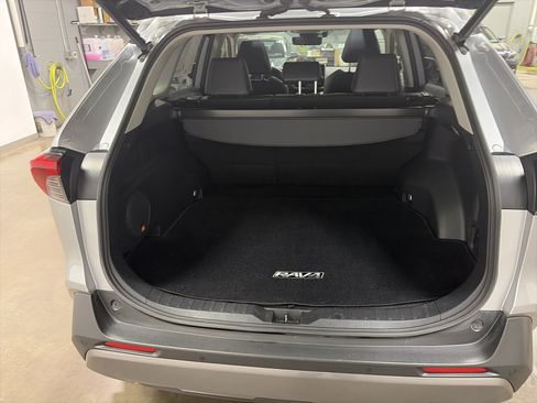 Used 2020 Toyota RAV4 Limited w/ Carpet Mat Package AWD/4WD image 29