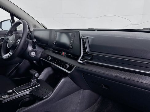 Used 2023 Kia Sportage LX image 28