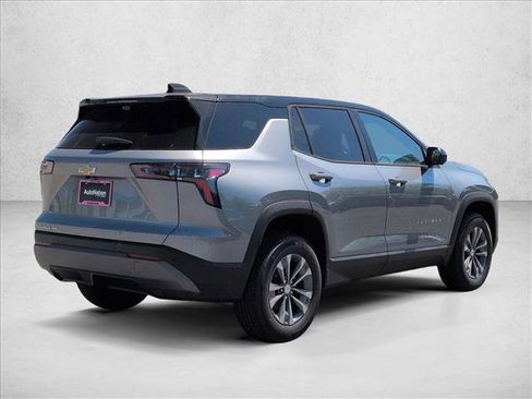 New 2026 Chevrolet Equinox LT AWD/4WD image 2