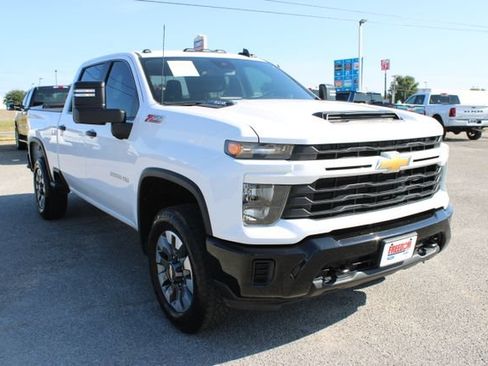 Used 2024 Chevrolet Silverado 2500 Custom w/ Custom Value Package AWD/4WD image 3