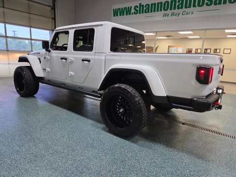 Used 2021 Jeep Gladiator Rubicon AWD/4WD image 11