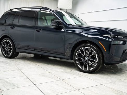 Used 2026 BMW X7 M60i image 2