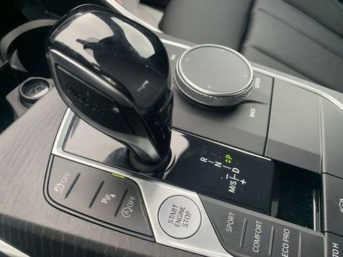 Used 2020 BMW 330i xDrive Sedan w/ M Sport Package AWD/4WD image 25