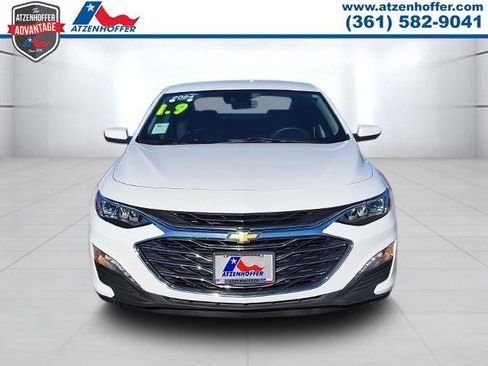 Used 2024 Chevrolet Malibu LT image 2