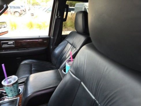 Used 2016 Lincoln Navigator Select image 8