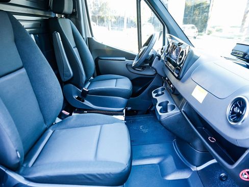 New 2026 Mercedes-Benz Sprinter 2500 image 14