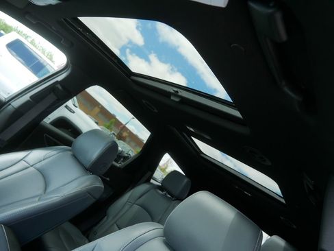 Used 2024 Buick Enclave Essence w/ Experience Buick Package AWD/4WD image 11