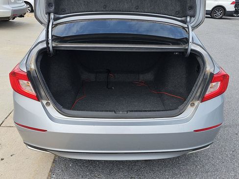 Used 2018 Honda Accord LX image 13
