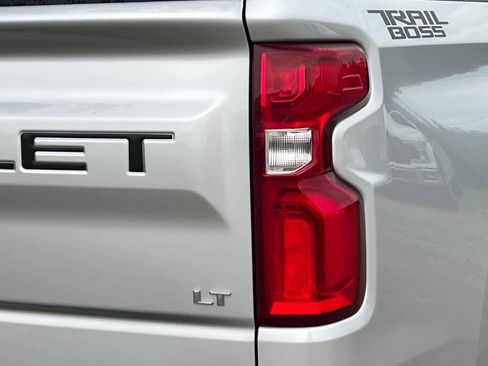 Used 2021 Chevrolet Silverado 1500 LT Trail Boss w/ Convenience Package II image 15