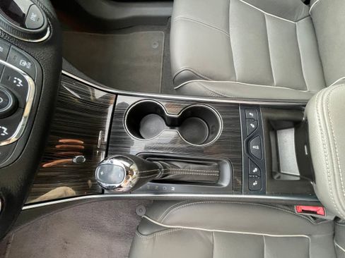 Used 2018 Chevrolet Impala Premier FWD image 14