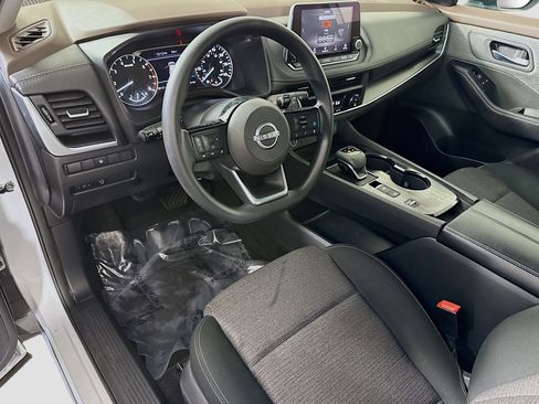Used 2023 Nissan Rogue SV FWD image 23
