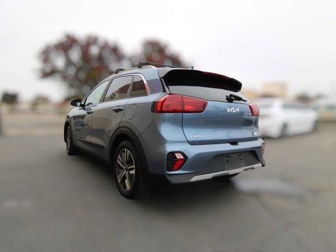 Used 2022 Kia Niro EX Premium image 5