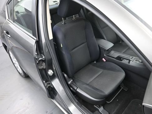 Used 2012 MAZDA MAZDA3 i Touring FWD image 13