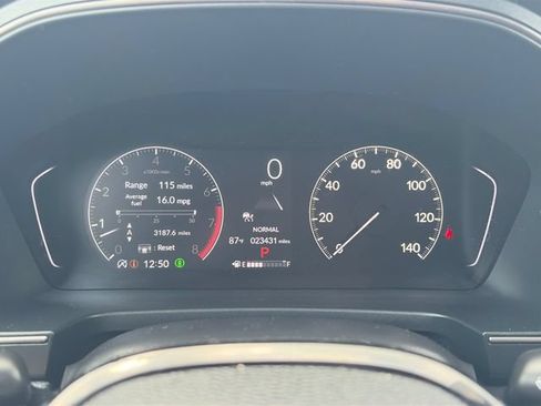 Used 2025 Honda Pilot TrailSport image 22