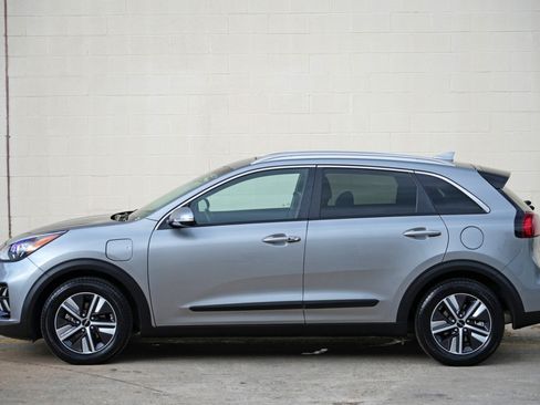 Used 2022 Kia Niro EX Premium FWD image 46