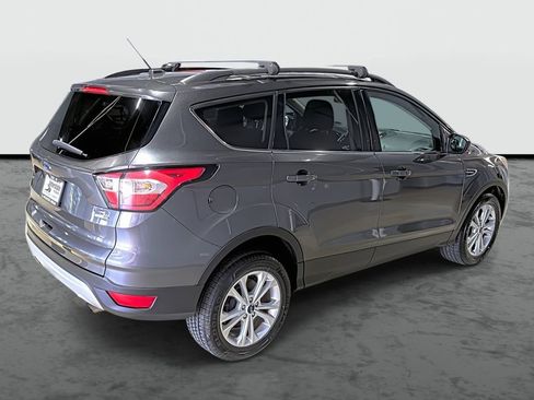 Used 2017 Ford Escape SE w/ Equipment Group 201A AWD/4WD image 4