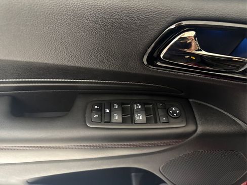 Used 2021 Dodge Durango R/T w/ Blacktop Package RWD image 31