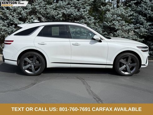 Used 2022 Genesis GV70 3.5T Sport w/ Sport Prestige Package AWD/4WD image 10