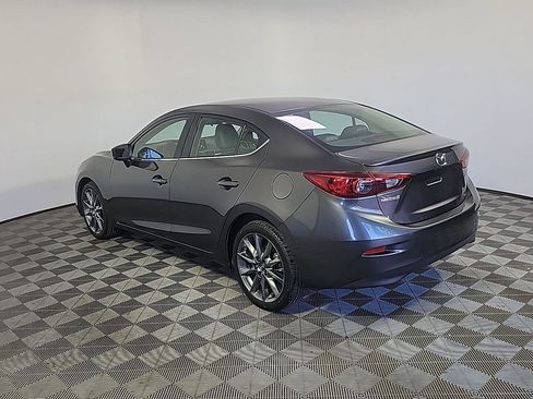 Used 2018 MAZDA MAZDA3 Touring FWD image 9