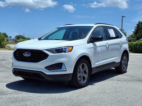 Used 2023 Ford Edge SEL w/ Sport Appearance Package AWD/4WD image 3