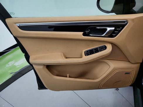 Used 2016 Porsche Macan S AWD/4WD image 23