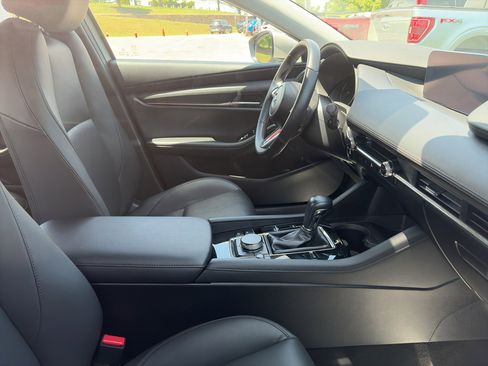 Used 2022 MAZDA MAZDA3 s FWD image 5