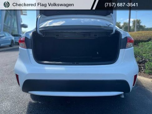 Used 2022 Toyota Corolla LE FWD image 30