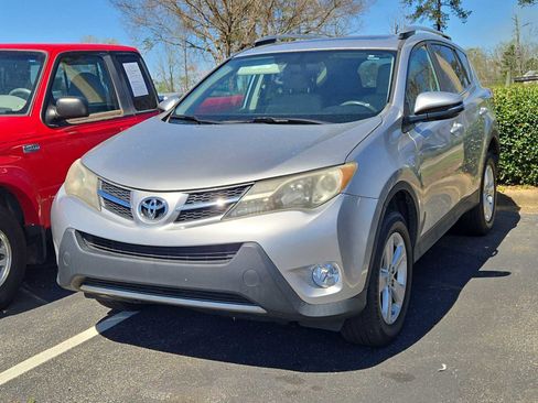 Used 2014 Toyota RAV4 XLE image 10