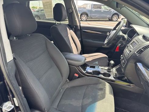 Used 2015 Kia Sorento LX AWD/4WD image 13