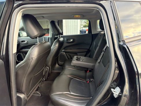 Used 2018 Jeep Compass Limited w/ Navigation Group image 13