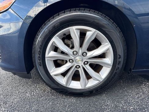 Used 2019 Chevrolet Malibu LT w/ Driver Confidence Package II FWD image 13