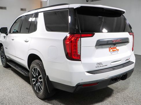 Used 2024 GMC Yukon AT4 AWD/4WD image 9