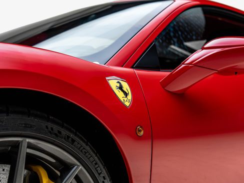 Used 2019 Ferrari 488 Pista Coupe RWD image 24