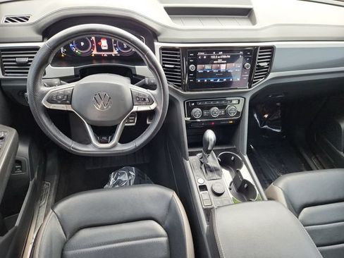 Used 2022 Volkswagen Atlas Cross Sport SEL Premium R-Line AWD/4WD image 9