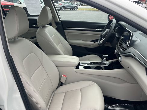 Used 2022 Nissan Altima 2.5 SL image 11