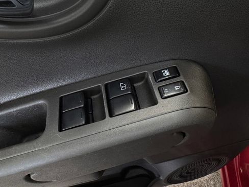 Used 2009 Nissan Cube 1.8 S w/ Interior Designer Pkg FWD image 11