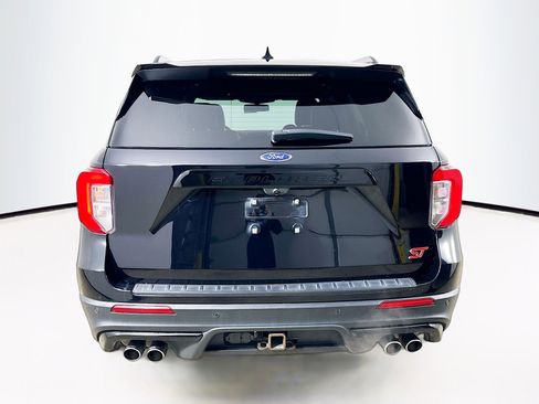 Used 2020 Ford Explorer ST w/ ST Street Pack image 7