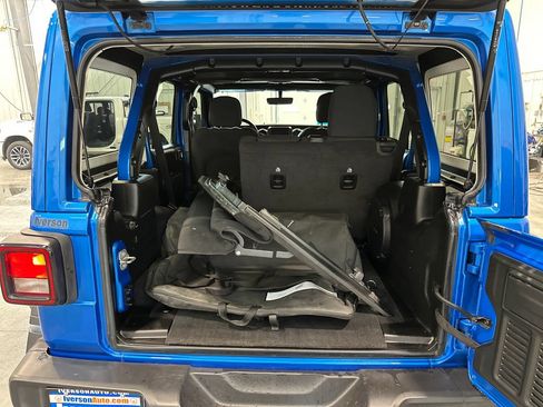 Used 2023 Jeep Wrangler Unlimited Sport AWD/4WD image 37