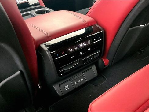 Used 2025 Acura MDX A-Spec image 29