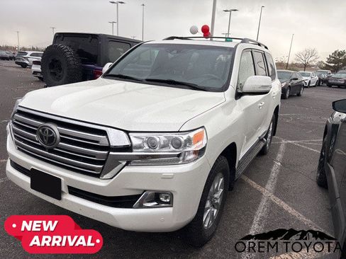 Used 2019 Toyota Land Cruiser image 17