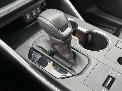 Used 2023 Toyota Highlander LE image 31