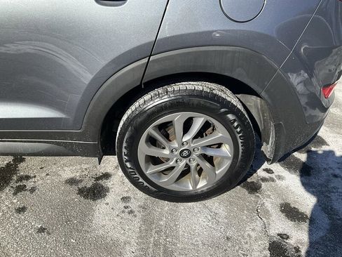 Used 2018 Hyundai Tucson SE image 11