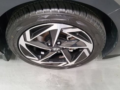 Used 2024 Hyundai Sonata SEL w/ Convenience Package FWD image 35
