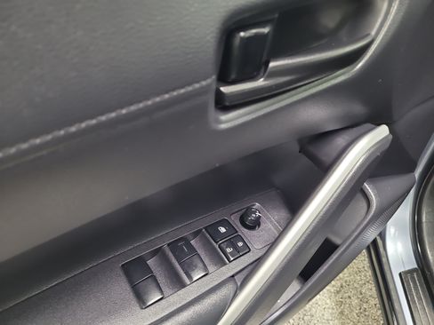 Used 2024 Toyota Corolla Cross AWD Hybrid image 19