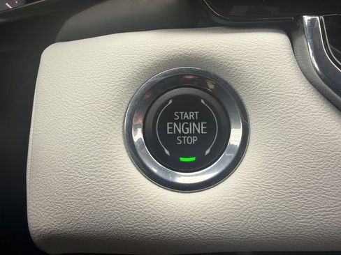 Used 2023 GMC Canyon AT4X image 32