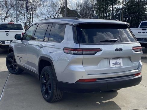 New 2026 Jeep Grand Cherokee L Limited RWD image 4