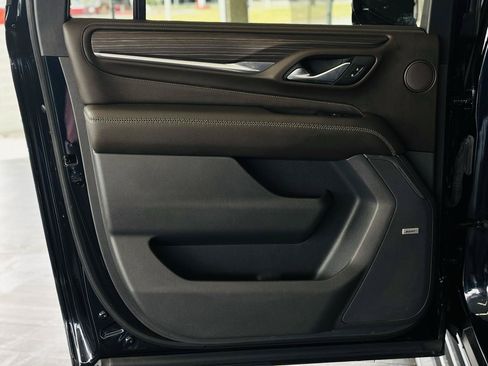 Used 2021 GMC Yukon XL Denali w/ Advanced Technology Package AWD/4WD image 37