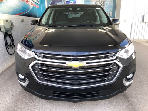 Used 2021 Chevrolet Traverse LT AWD/4WD image 2